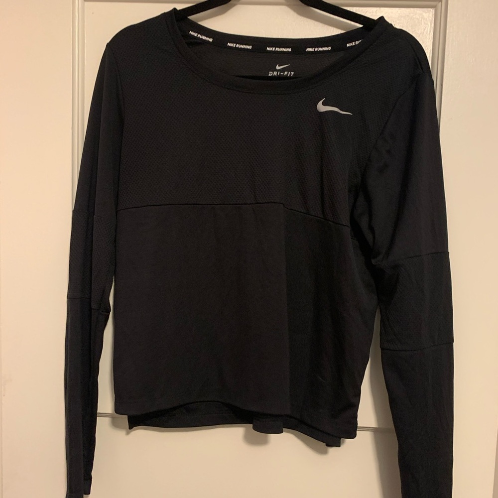 Nike Longsleeve Black Crop Shirt